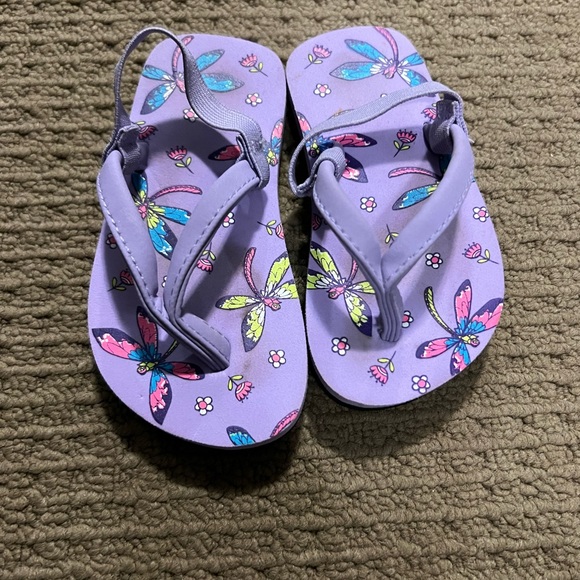 Toddler size 5 sandals - Picture 2 of 3